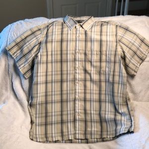 EUC MENS  Haggar short sleeve dress shirt 👔 XL